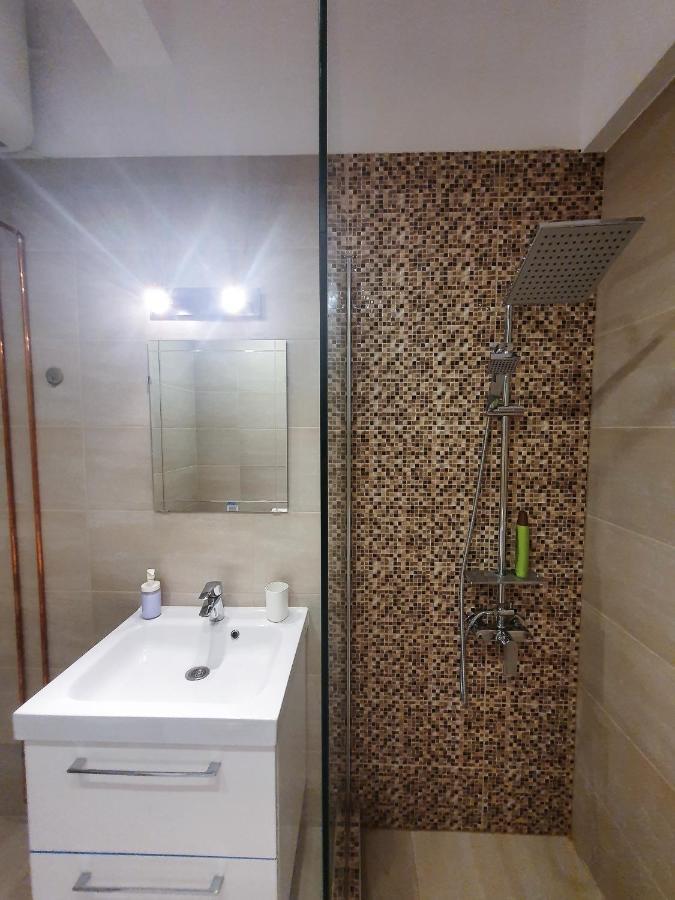 Charming Studio With City View 부쿠레슈티 외부 사진