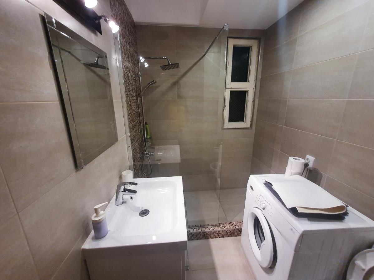 Charming Studio With City View 부쿠레슈티 외부 사진