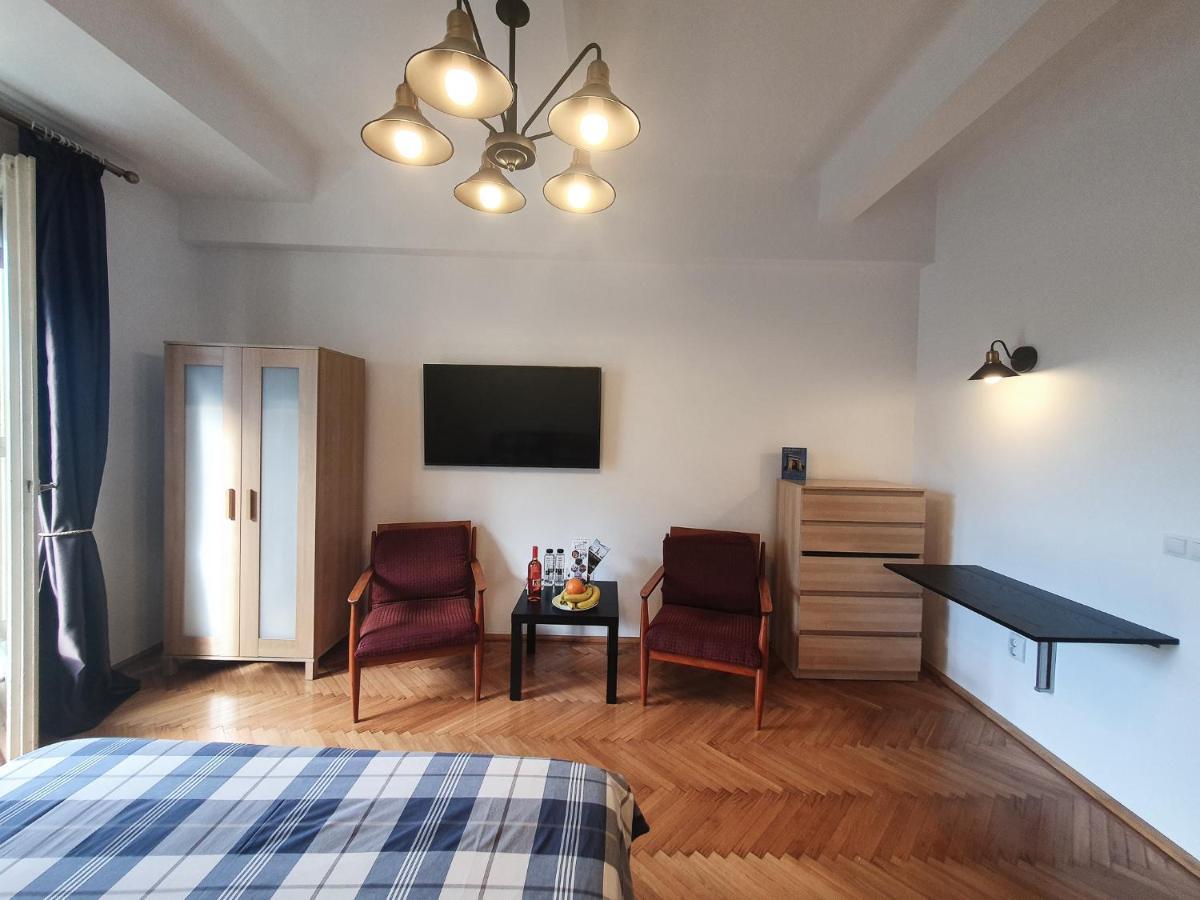 Charming Studio With City View 부쿠레슈티 외부 사진